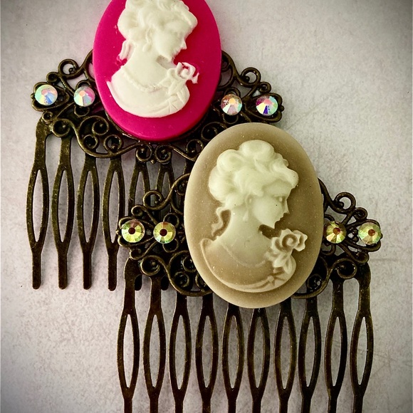 Hand Crafted Accessories - Handmade Cameo Hair Combs for Women